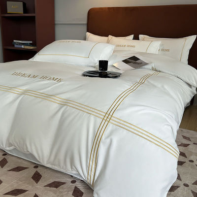 Cuatro Temporadas 300TC Cobertura de edredón 100% de material de algodón bordado tres líneas de diseño de ropa de cama