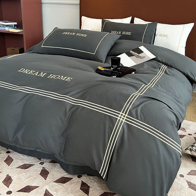 Cuatro Temporadas 300TC Cobertura de edredón 100% de material de algodón bordado tres líneas de diseño de ropa de cama