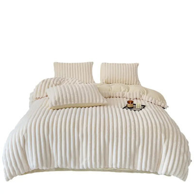 Cuatro piezas de ropa de cama de diseño de conejo de piel falsa de peluche