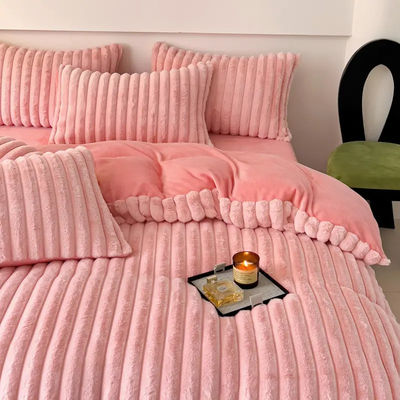 Cuatro piezas de ropa de cama de diseño de conejo de piel falsa de peluche