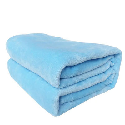 Mantente acogedor y caliente con nuestra manta de poliéster de coral de lana extra gruesa para todas las estaciones