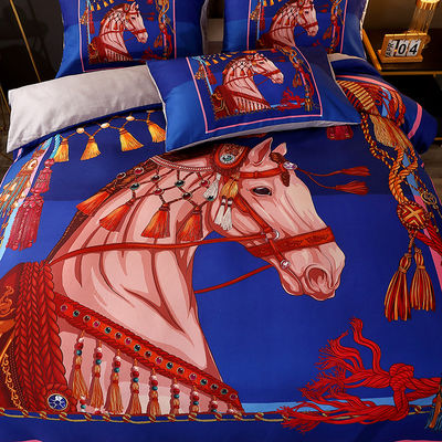 Set de ropa de cama de lujo para el hogar con cortinas a juego y cubierta de edredón personalizable