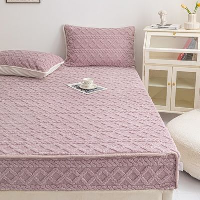Una sola pieza de invierno cálida de coral de terciopelo cubierta de cama con alfombra antideslizante ideal para el hogar