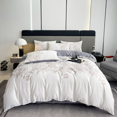 4 piezas King Size Set de ropa de cama 100% poliéster de lujo Diseñador Cobertura de edredón Sí Personalizado