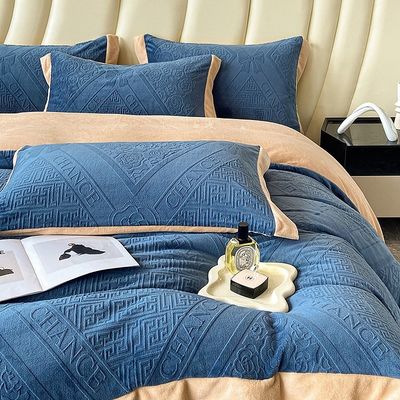 230g de leche tallada de terciopelo ropa de cama de invierno conjunto de patrón sólido 4 pcs para King Size Comforter