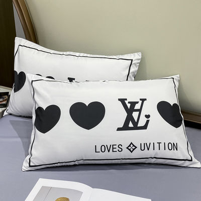 2023 Moderno de poliéster de corazón de ropa de cama Set para ropa de cama de lujo edredones de edredón