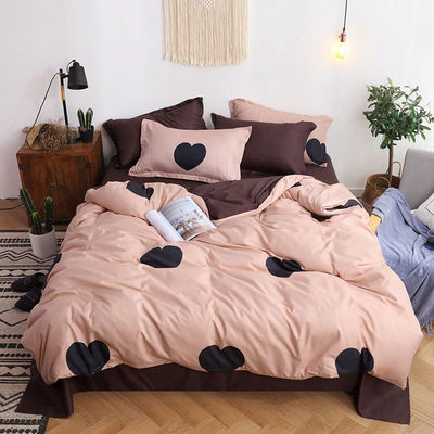 Moda sencilla Tamaño personalizado Set de ropa de cama floral 2-2.5 kg Peso Planta Diseño floral