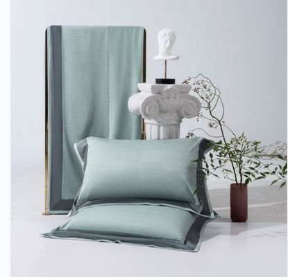 300tc Permeabilidad al aire ropa de cama Queen King Set 100 caja de algodón cantidad sencilla cubierta rayada