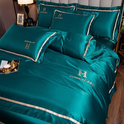Hotel Boda Roja Acogedora Gris de Color Sólido Bordado de los años 60 Seda Lavada Cuatro Piezas Set de Cama