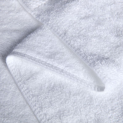 Logotipo de bordado personalizado Toallas blancas Toallas de baño gruesas 100% algodón para hotel de 5 estrellas estándar