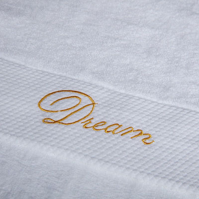 Logotipo de bordado personalizado Toallas blancas Toallas de baño gruesas 100% algodón para hotel de 5 estrellas estándar