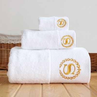 Custom Logo Hotel Towel Set Broad Stripe Coral Velvet 35*75cm 70*140cm Suave Absorbente También puede ser usado para el baño.