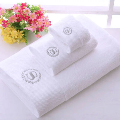 Custom Logo Hotel Towel Set Broad Stripe Coral Velvet 35*75cm 70*140cm Suave Absorbente También puede ser usado para el baño.