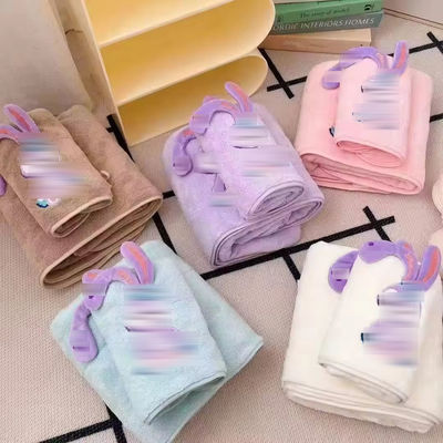 Toalla de baño para niños de microfibra rectangular con material absorbente suave y patrón 3D de animales