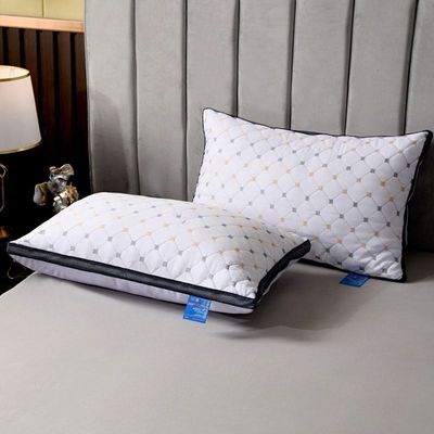 1.5-2 Kg Hilton almohada doble línea personalizada y suave almohadas de cama de hotel para descuentos calientes