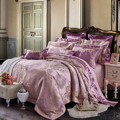 Agregue un toque de lujo a su hotel con este conjunto de Jacquard de estilo europeo sostenible