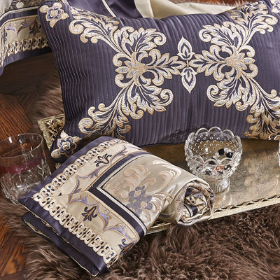 Agregue un toque de lujo a su hotel con este conjunto de Jacquard de estilo europeo sostenible