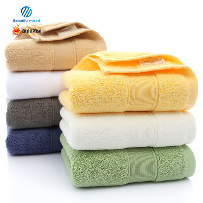 Experimenta una comodidad inigualable con nuestro conjunto de toallas de baño de algodón 100% suave y absorbente