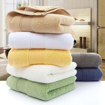 Experimenta una comodidad inigualable con nuestro conjunto de toallas de baño de algodón 100% suave y absorbente