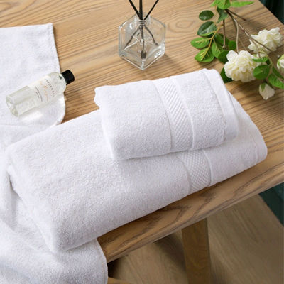 Hotel de 5 estrellas 100% de algodón para el baño con toallas de baño personalizadas y color sólido
