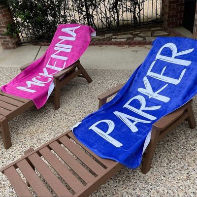 Toalla de piscina personalizada Toalla de playa de microfibra con estilo de fuente en negrita y nombre personalizado