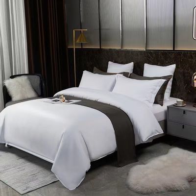 300TC Satin Blanco King Size Hotel Cubierta de edredón Cubierta plana con patrón sólido