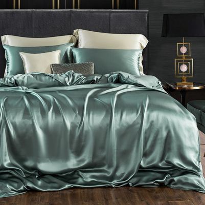 Consigue una buena noche de sueño con este set de ropa de cama de seda de morera.